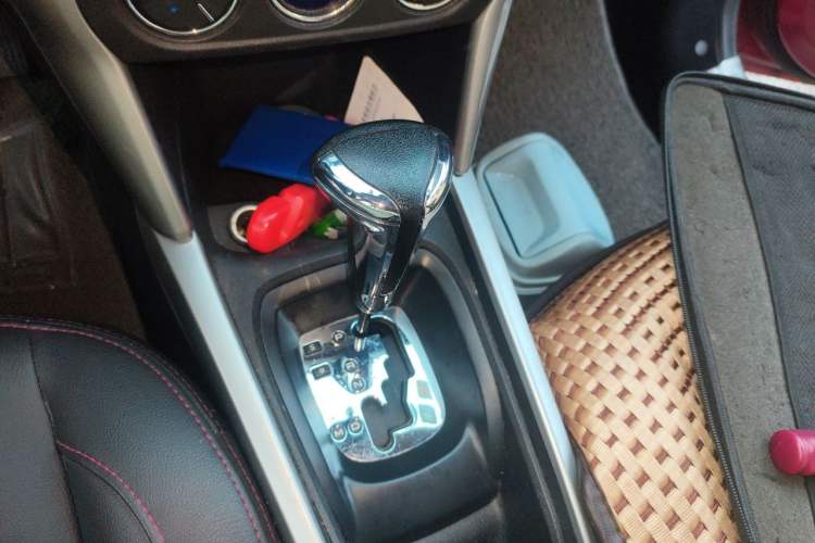 Used Citroen C3-XR 2015 1.6L Automatic Pioneer Model Gear Lever