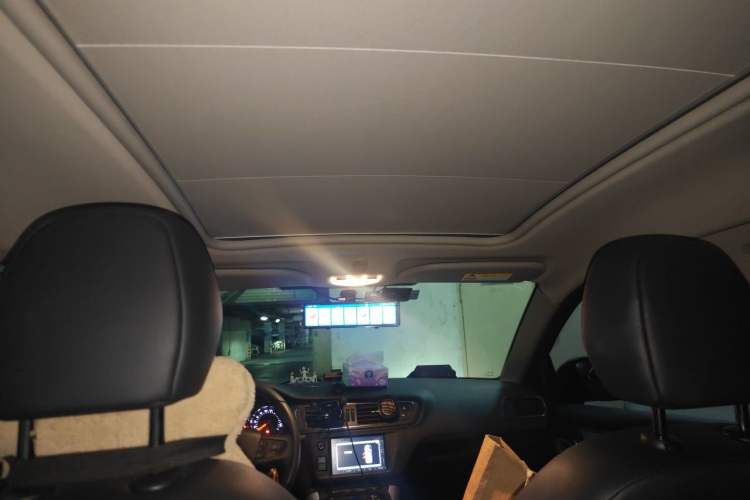 Used Citroen C3-XR 2015 1.6L Automatic Smart Version Headliner
