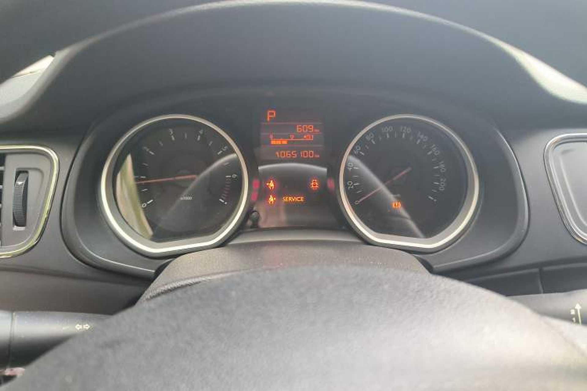 Used Citroen C3-XR 2015 1.6L Automatic Fashion Model Instrument Cluster