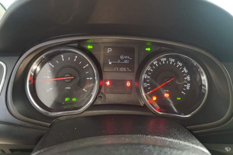 Used Citroen C3-XR 2015 1.6THP Automatic Smart Model Instrument Cluster