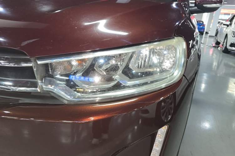 Used Citroen C3-XR 2015 1.6L Automatic Pioneer Model Left Front Headlight