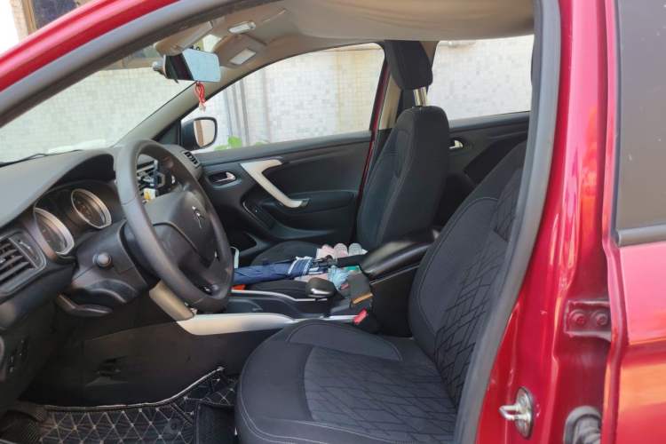 Used Citroen C3-XR 2015 1.6L Automatic Fashion Model Left Front Seat