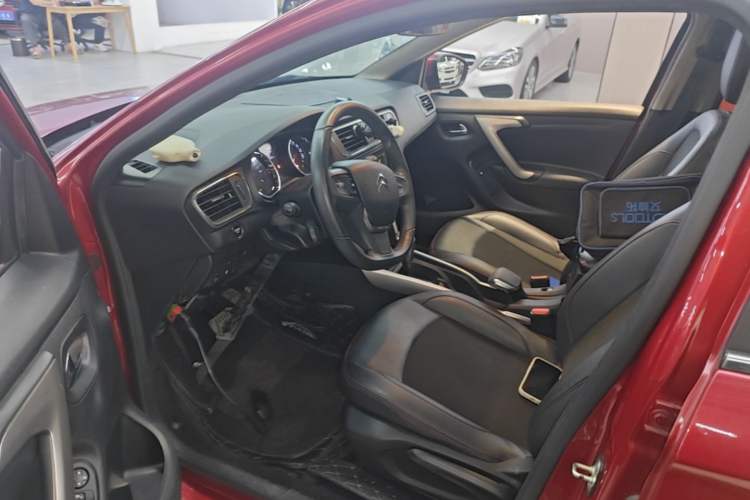 Used Citroen C3-XR 2015 1.6L Automatic Smart Version Left Front Seat