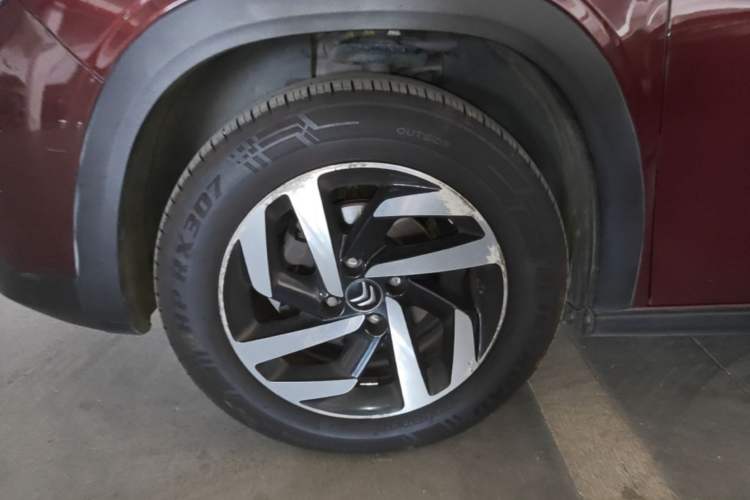 Used Citroen C3-XR 2015 1.6L Automatic Pioneer Model Left Front Wheel Hub