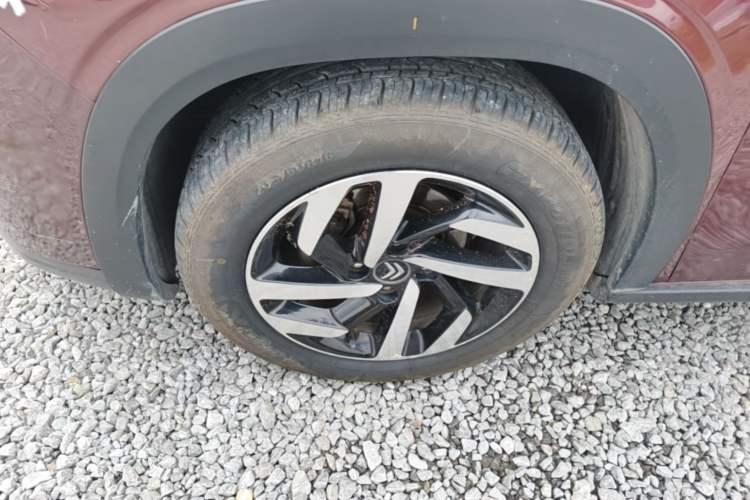 Used Citroen C3-XR 2015 1.6L Automatic Smart Version Left Front Wheel Hub