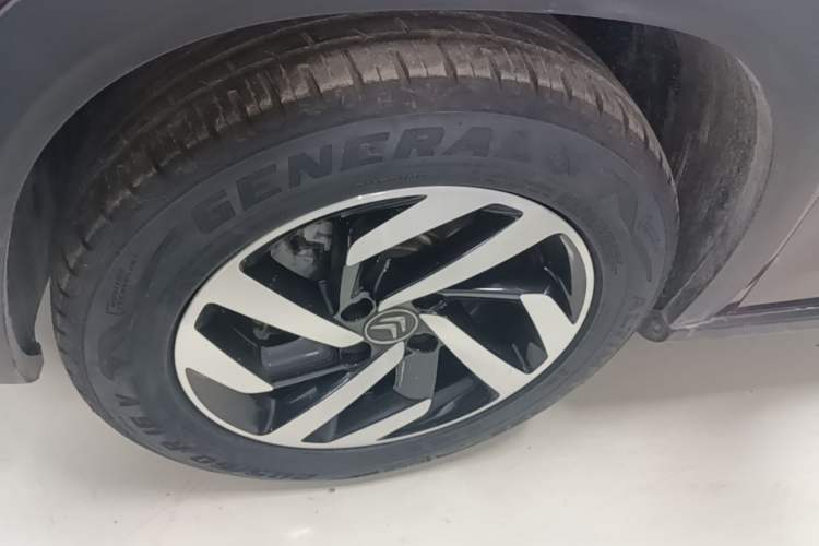 Used Citroen C3-XR 2015 1.6L Manual Pioneer Model Left Front Wheel Hub
