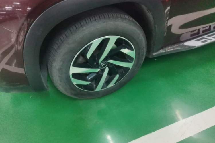 Used Citroen C3-XR 2015 1.6THP Automatic Pioneer Model Left Front Wheel Hub