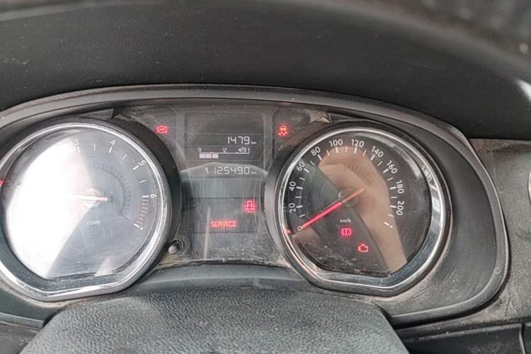 Used Citroen C3-XR 2015 1.6L Manual Pioneer Model Odometer Close Up