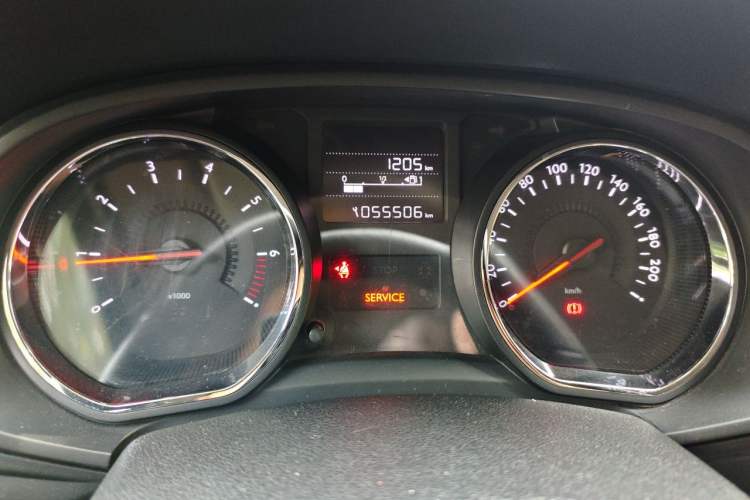 Used Citroen C3-XR 2015 1.6L Manual Pioneer Model Odometer Close Up