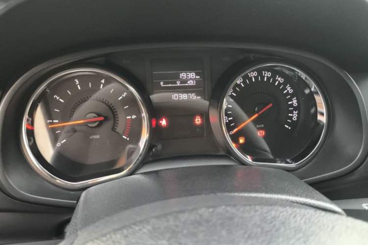 Used Citroen C3-XR 2015 1.6L Manual Pioneer Model Odometer Close Up