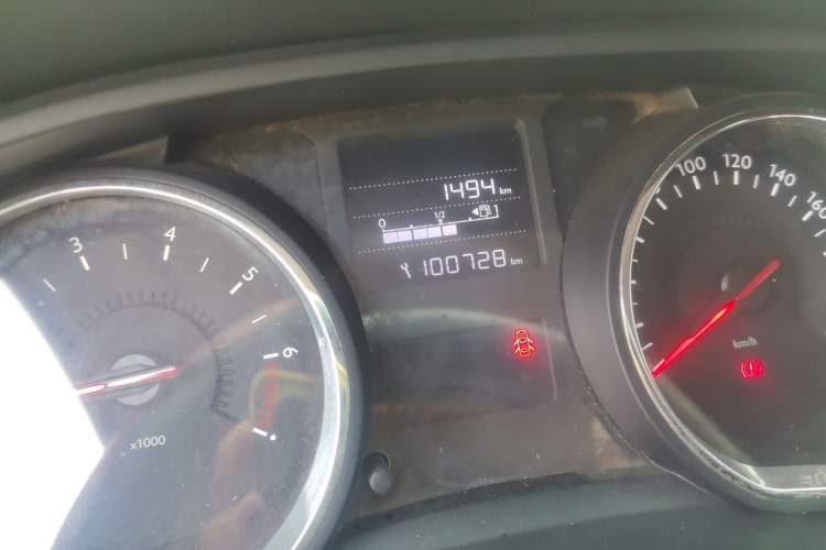 Used Citroen C3-XR 2015 1.6L Manual Pioneer Model Odometer Close Up