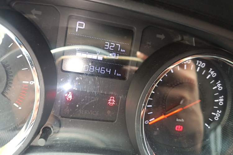 Used Citroen C3-XR 2015 1.6THP Automatic Smart Model Odometer Close Up