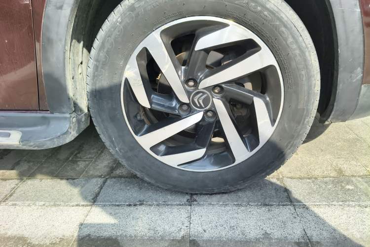 Used Citroen C3-XR 2015 1.6L Automatic Pioneer Model Right Front Wheel Hub
