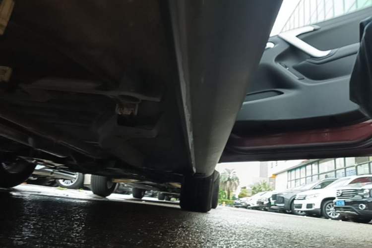 Used Citroen C3-XR 2015 1.6L Automatic Pioneer Model Right Side Sill