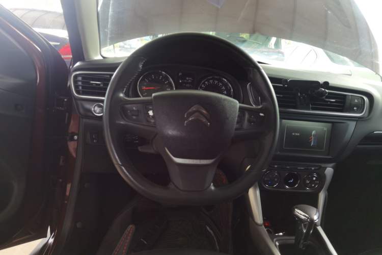 Used Citroen C3-XR 2015 1.6THP Automatic Smart Model Steering Wheel