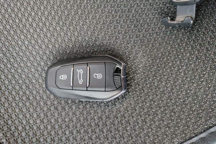 Used Citroen C3-XR 2015 1.6L Automatic Smart Version Vehicle Key