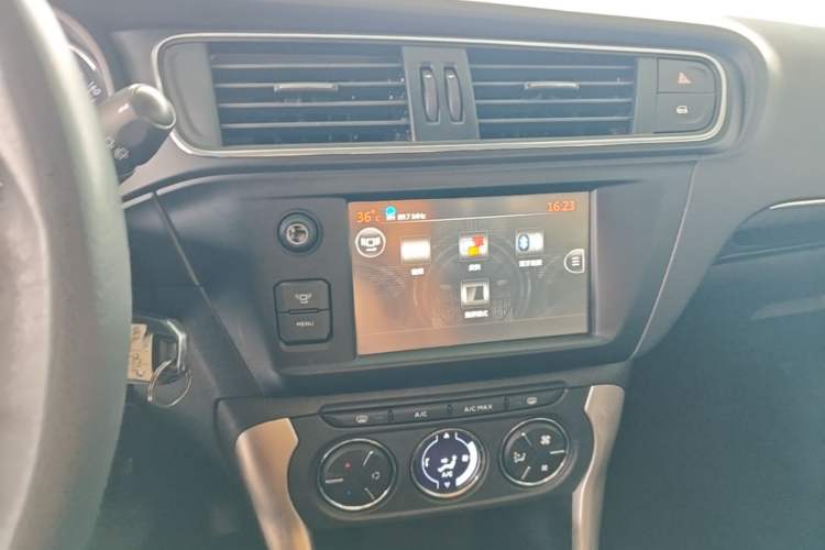 Used Citroen C3-XR 2015 1.6L Automatic Pioneer Model Audio And AC Panel