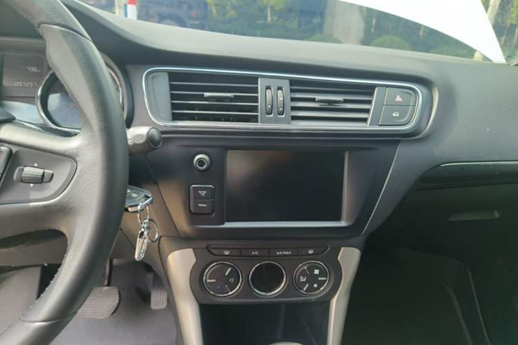 Used Citroen C3-XR 2015 1.6L Automatic Pioneer Model Audio And AC Panel