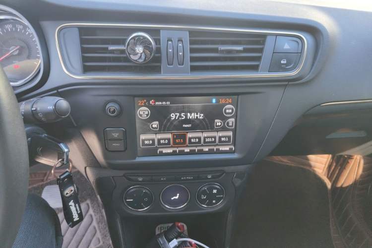 Used Citroen C3-XR 2015 1.6L Automatic Pioneer Model Audio And AC Panel