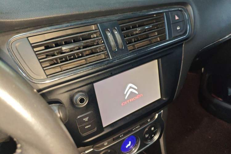 Used Citroen C3-XR 2015 1.6L Automatic Smart Version Audio And AC Panel