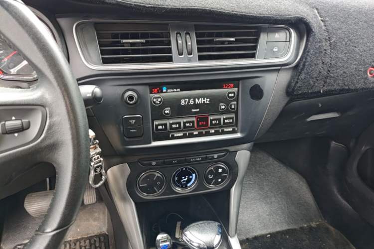 Used Citroen C3-XR 2015 1.6L Automatic Pioneer Model Audio And AC Panel