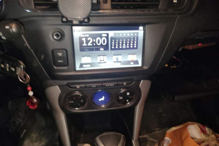 Used Citroen C3-XR 2015 1.6L Automatic Fashion Model Audio And AC Panel