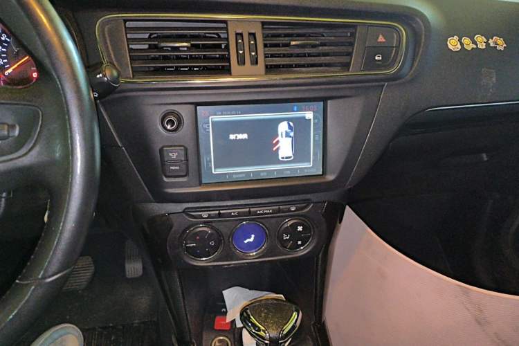 Used Citroen C3-XR 2015 1.6THP Automatic Flagship Model Audio And AC Panel