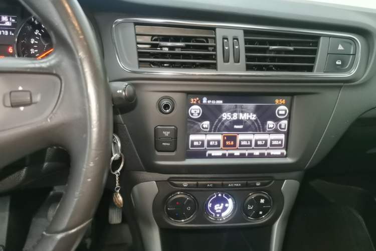 Used Citroen C3-XR 2015 1.6THP Automatic Pioneer Model Audio And AC Panel