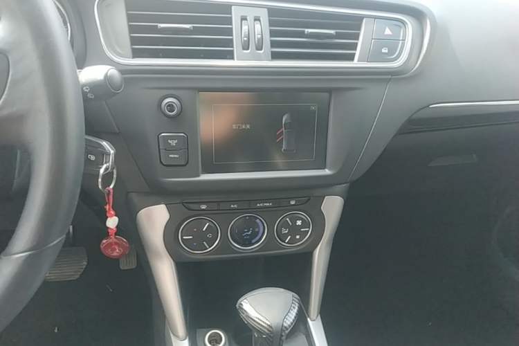 Used Citroen C3-XR 2015 1.6L Automatic Pioneer Model Audio And AC Panel