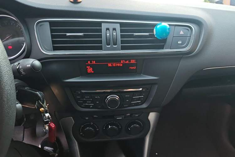 Used Citroen C3-XR 2015 1.6L Manual Fashion Edition Audio And AC Panel