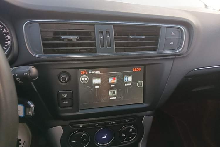 Used Citroen C3-XR 2015 1.6THP Automatic Pioneer Model Audio And AC Panel