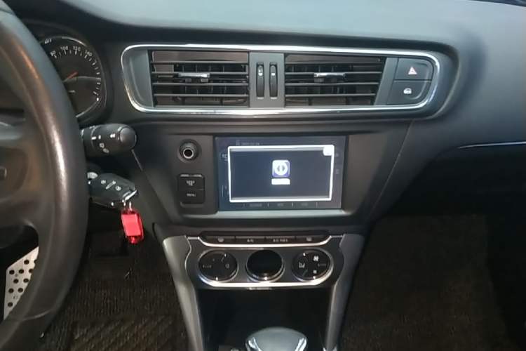 Used Citroen C3-XR 2015 1.6L Automatic Pioneer Model Audio And AC Panel