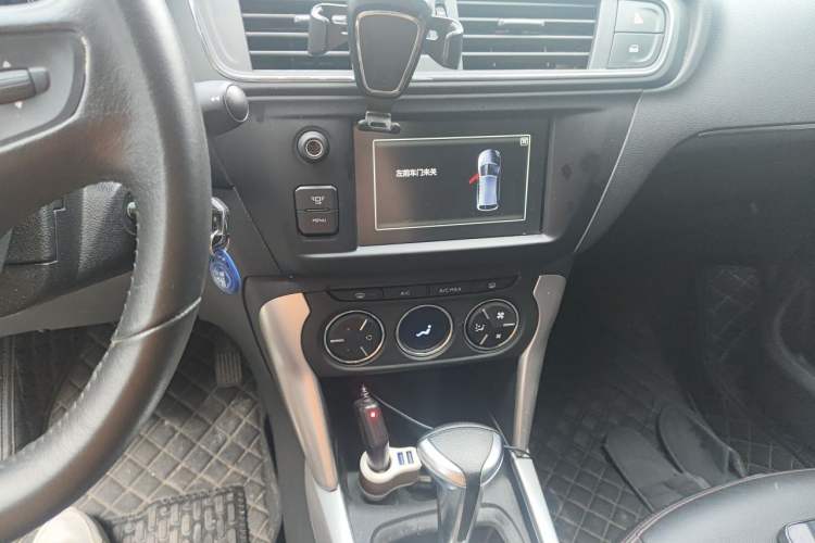 Used Citroen C3-XR 2015 1.6L Automatic Pioneer Model Audio And AC Panel