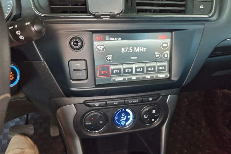 Used Citroen C3-XR 2015 1.6L Automatic Pioneer Model Audio And AC Panel