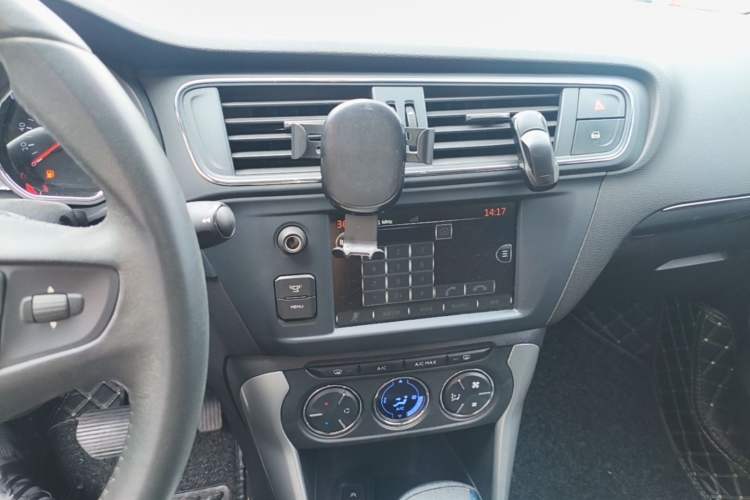 Used Citroen C3-XR 2015 1.6L Automatic Smart Version Audio And AC Panel