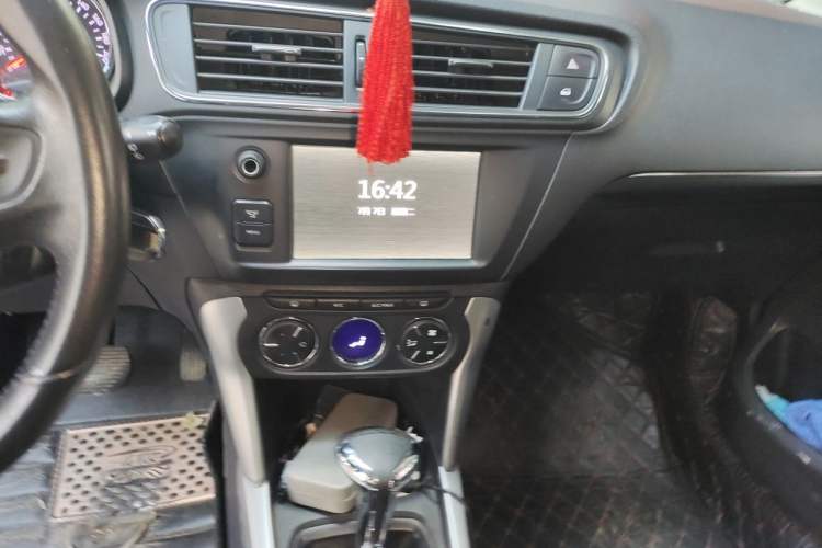 Used Citroen C3-XR 2015 1.6L Automatic Pioneer Model Audio And AC Panel