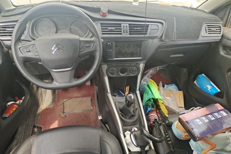 Used Citroen C3-XR 2015 1.6L Manual Pioneer Model Center Console