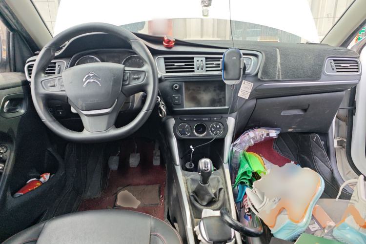 Used Citroen C3-XR 2015 1.6L Manual Pioneer Model Center Console