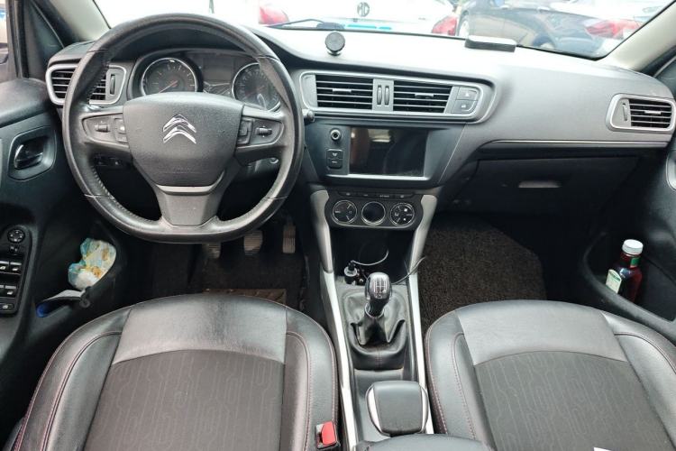 Used Citroen C3-XR 2015 1.6L Manual Pioneer Model Center Console