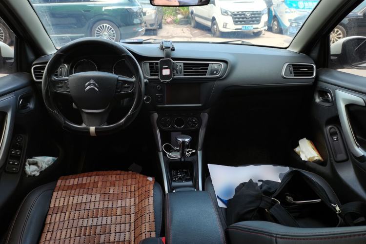 Used Citroen C3-XR 2015 1.6L Automatic Pioneer Model Center Console
