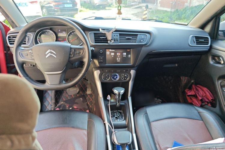 Used Citroen C3-XR 2015 1.6L Automatic Pioneer Model Center Console