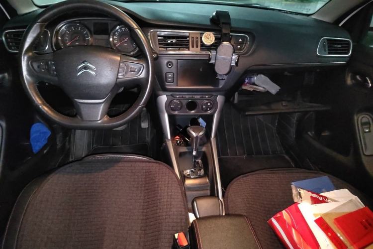 Used Citroen C3-XR 2015 1.6L Automatic Pioneer Model Center Console