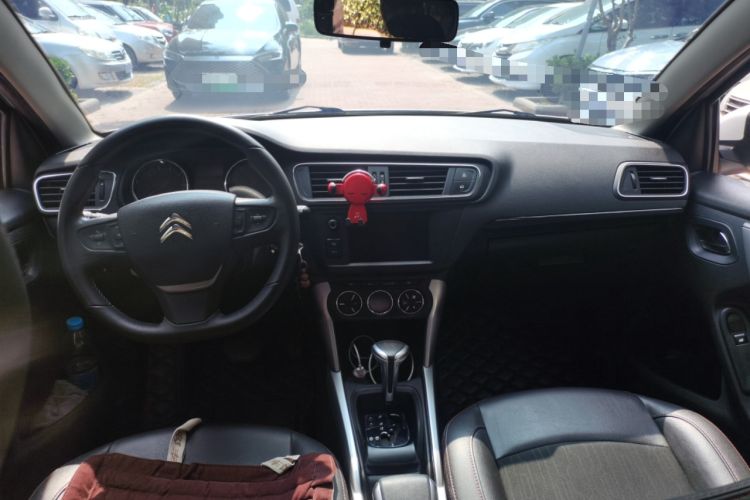 Used Citroen C3-XR 2015 1.6L Automatic Pioneer Model Center Console
