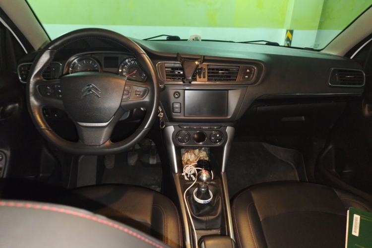 Used Citroen C3-XR 2015 1.6L Manual Pioneer Model Center Console