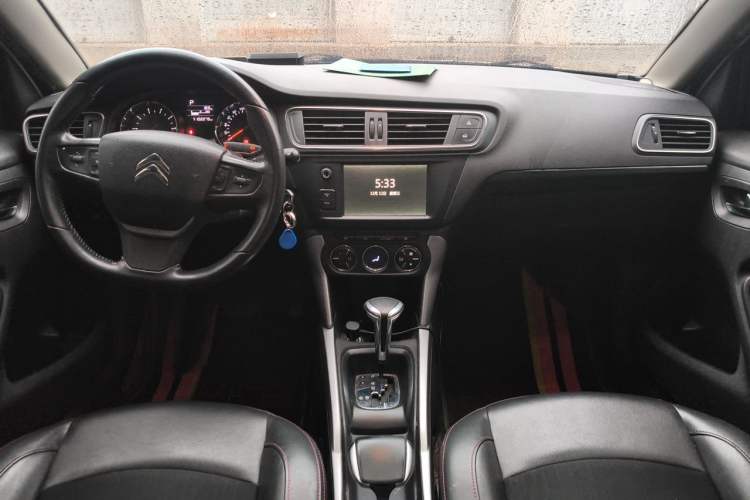 Used Citroen C3-XR 2015 1.6L Automatic Pioneer Model Center Console