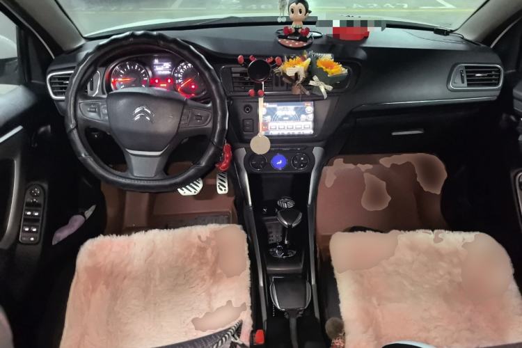 Used Citroen C3-XR 2015 1.6L Automatic Pioneer Model Center Console