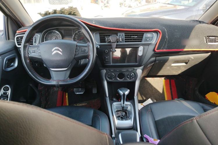 Used Citroen C3-XR 2015 1.6L Automatic Pioneer Model Center Console