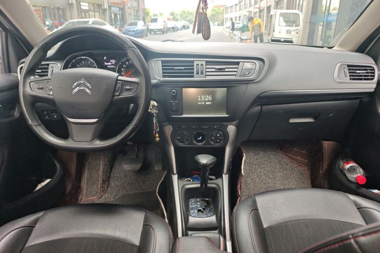 Used Citroen C3-XR 2015 1.6L Automatic Pioneer Model Center Console