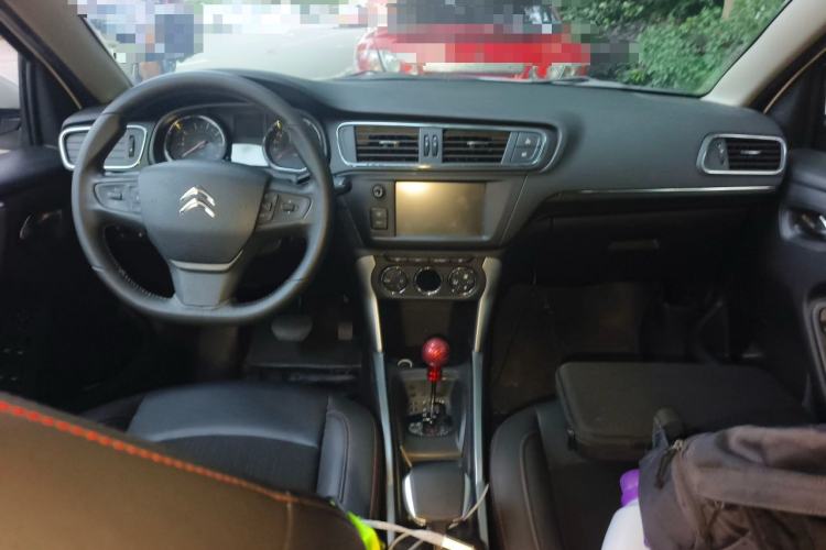 Used Citroen C3-XR 2015 1.6L Automatic Pioneer Model Center Console