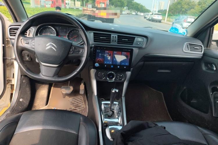 Used Citroen C3-XR 2015 1.6L Automatic Pioneer Model Center Console